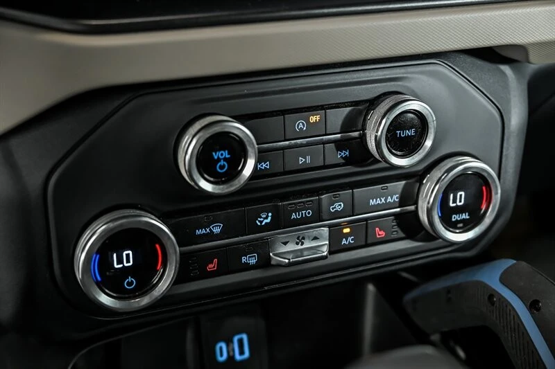 2021 Ford Bronco 6th Gen - Image 25 of 27