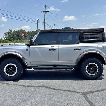 2021 Ford Bronco Base