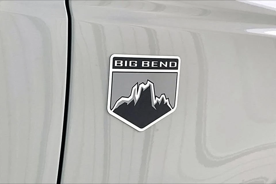 2021 Ford Bronco 6th Gen - Image 8 of 20