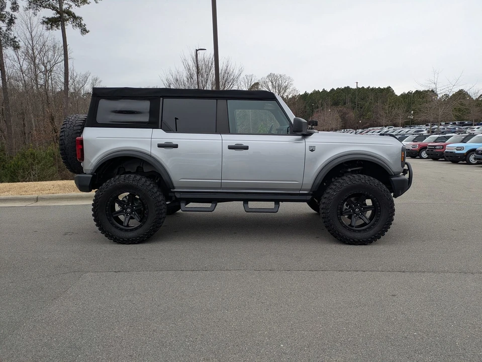 2021 Ford Bronco 6th Gen - Image 3 of 12