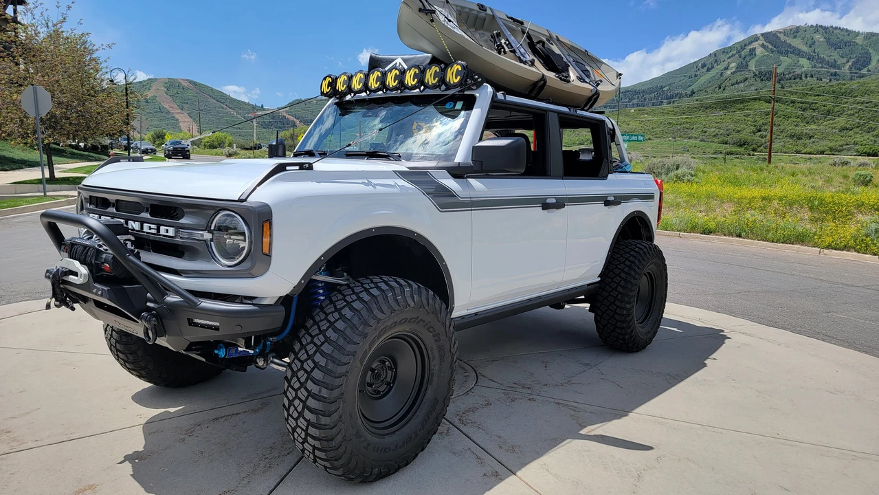 2021 Ford Bronco 6th Gen - Image 9 of 31