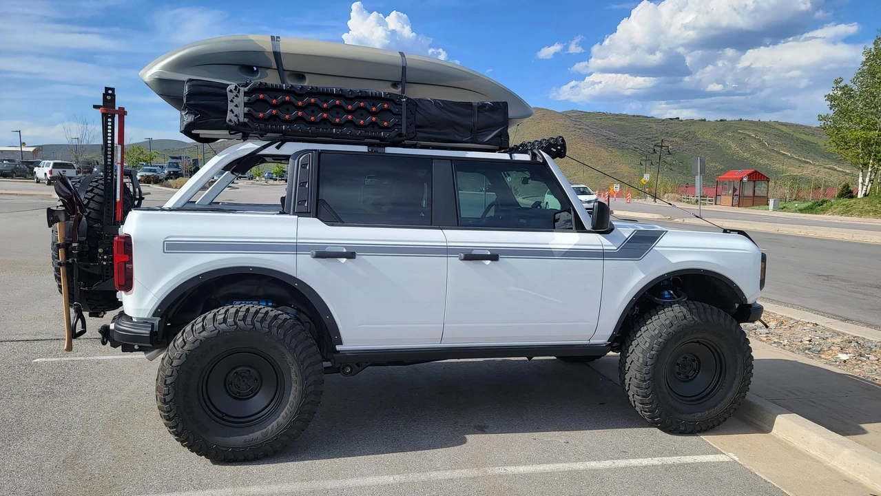 2021 Ford Bronco 6th Gen - Image 25 of 31