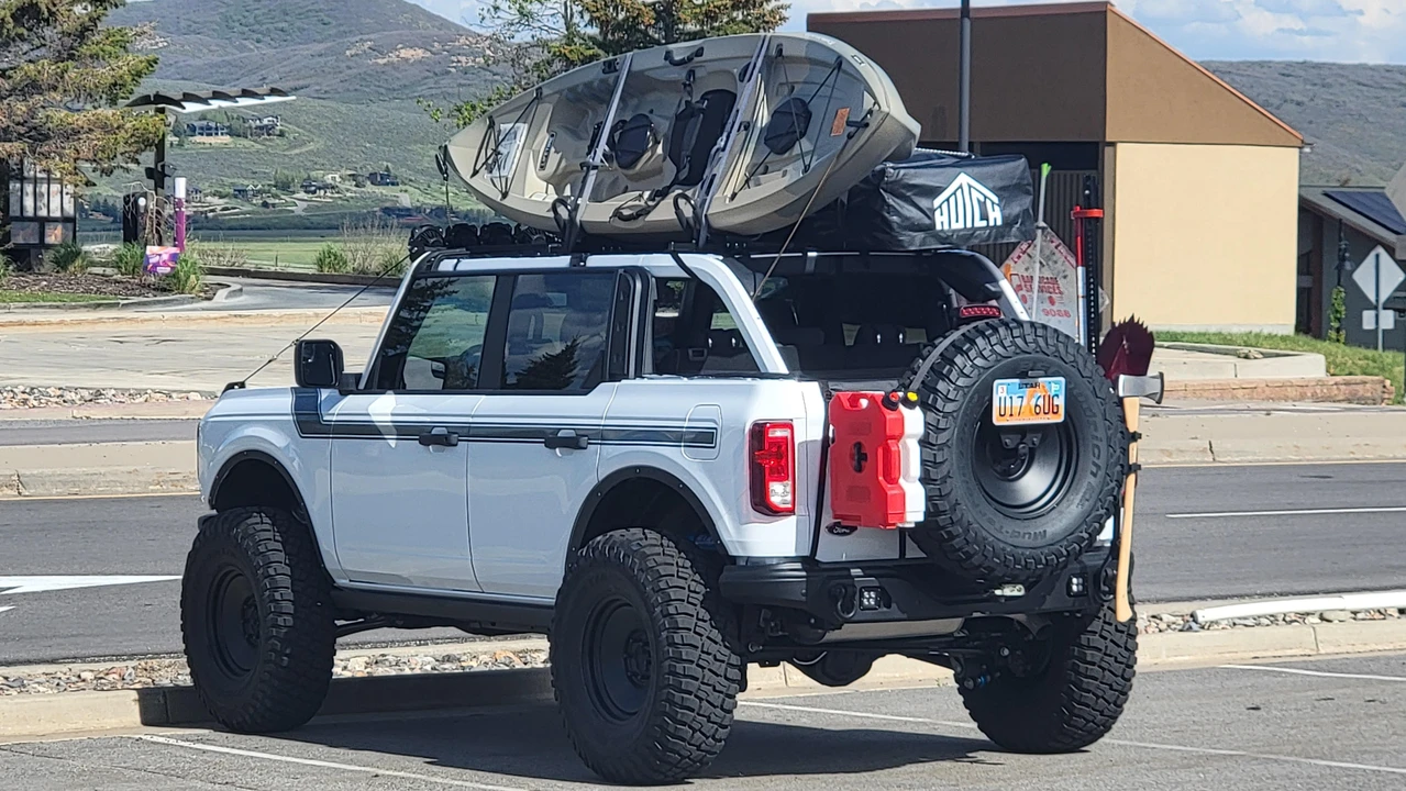2021 Ford Bronco 6th Gen - Image 19 of 31