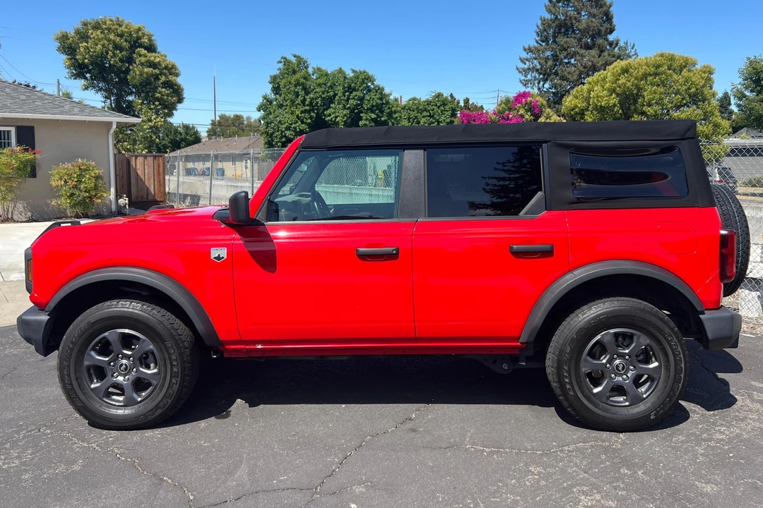 2021 Ford Bronco 6th Gen - Image 3 of 31