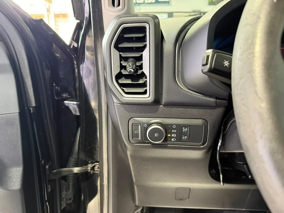 2021 Ford Bronco 6th Gen - Image 18 of 31