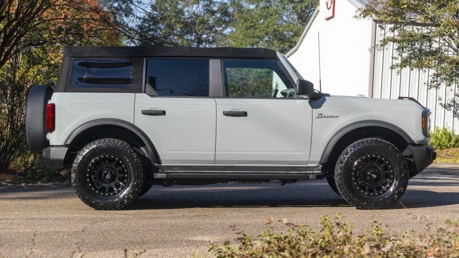 2021 Ford Bronco 6th Gen - Image 2 of 31