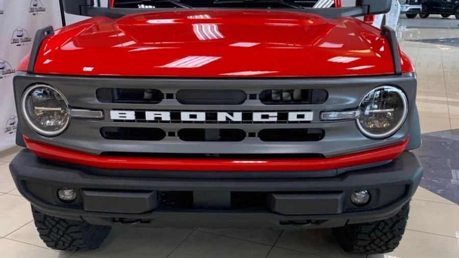 2021 Ford Bronco 6th Gen - Image 2 of 3