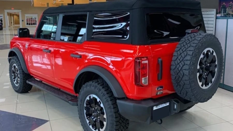 2021 Ford Bronco 6th Gen - Image 3 of 3
