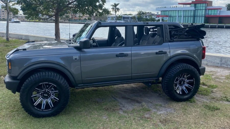 2021 Ford Bronco 6th Gen - Image 2 of 14