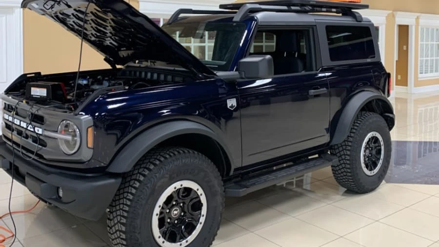 2021 Ford Bronco 6th Gen - Image 2 of 3