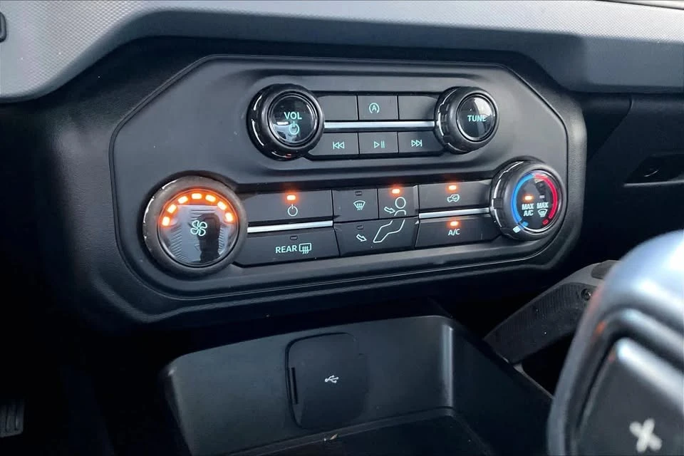 2021 Ford Bronco 6th Gen - Image 13 of 15