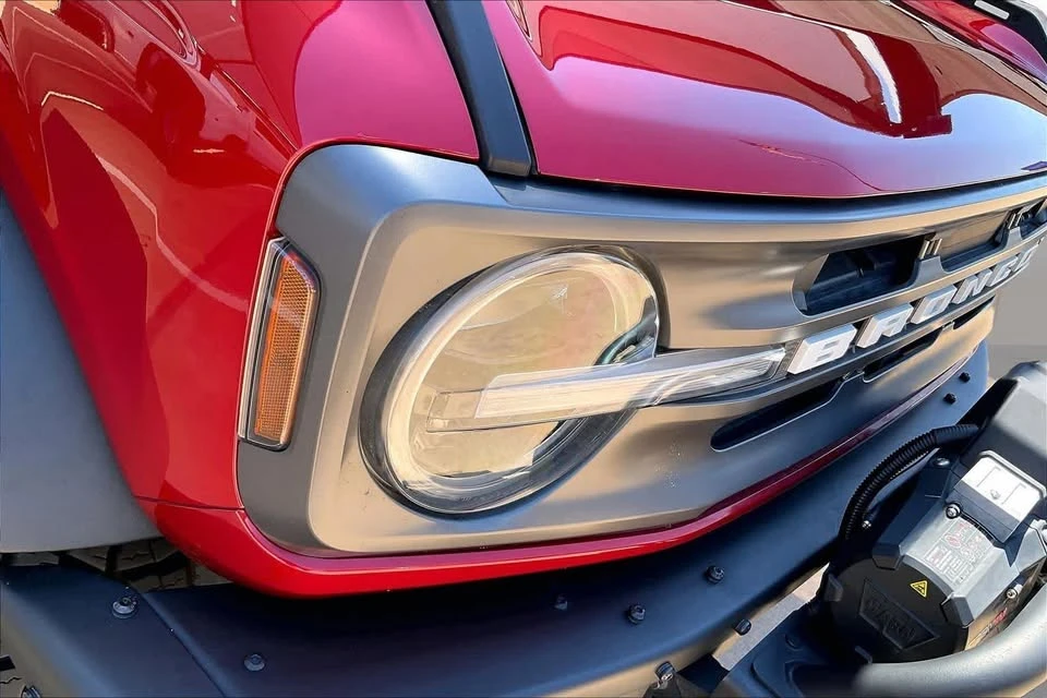 2021 Ford Bronco 6th Gen - Image 5 of 15