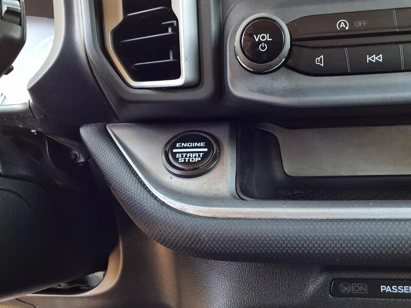 2021 Ford Bronco 6th Gen - Image 17 of 20