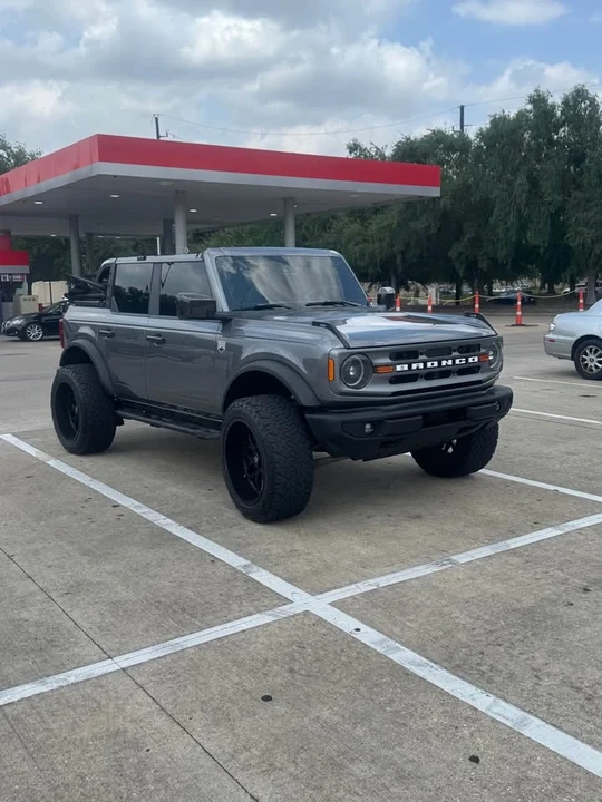2021 Ford Bronco 6th Gen - Image 8 of 9