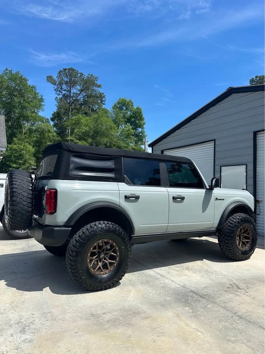 2021 Ford Bronco 6th Gen - Image 3 of 13