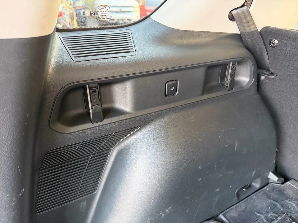 2021 Ford Bronco 6th Gen - Image 17 of 21