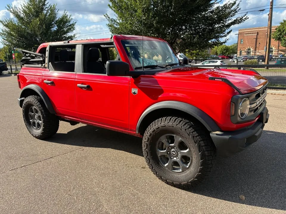 2021 Ford Bronco 6th Gen - Image 6 of 10