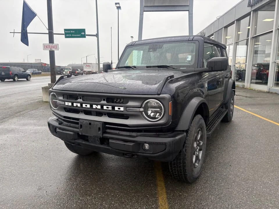 2021 Ford Bronco 6th Gen - Image 2 of 8