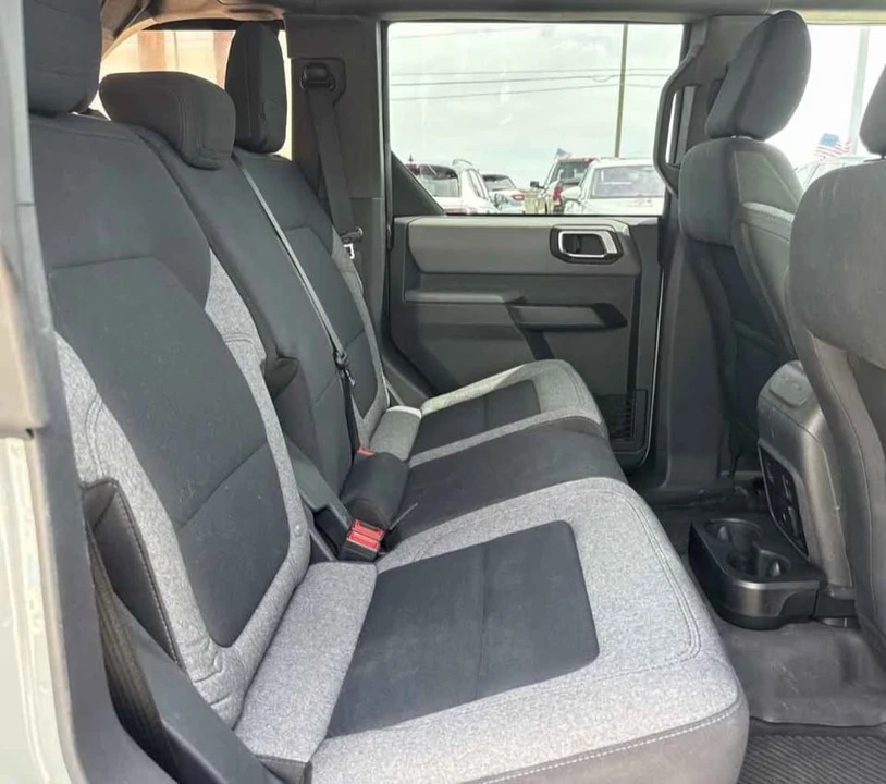 2021 Ford Bronco 6th Gen - Image 8 of 10