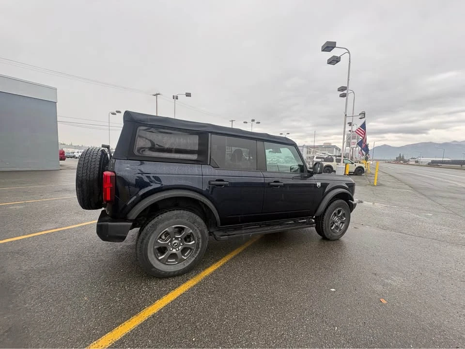 2021 Ford Bronco 6th Gen - Image 6 of 8