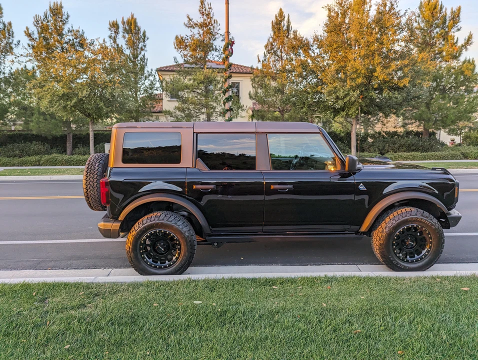 2021 Ford Bronco 6th Gen - Image 14 of 31