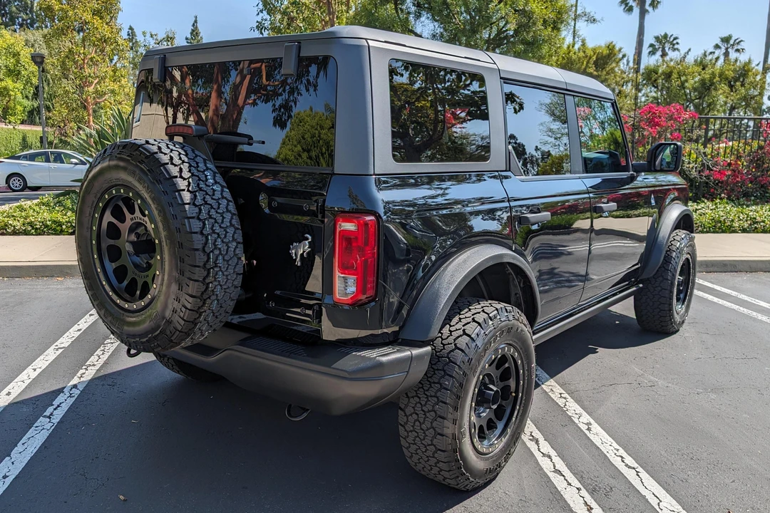 2021 Ford Bronco 6th Gen - Image 4 of 31