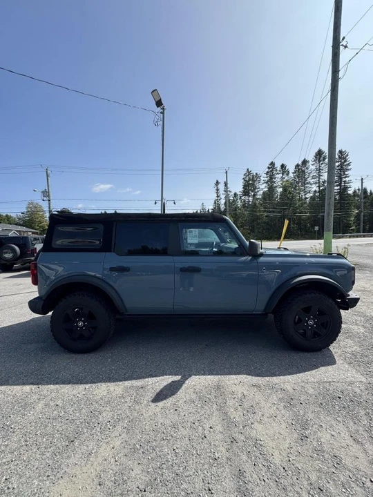 2021 Ford Bronco 6th Gen - Image 6 of 17