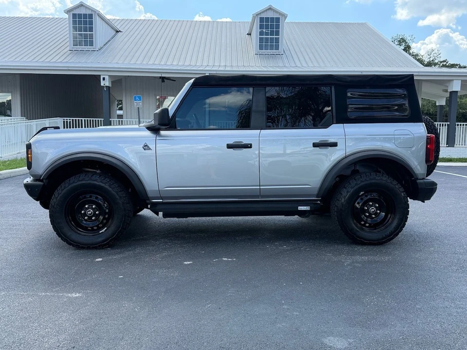 2021 Ford Bronco 6th Gen - Image 3 of 12