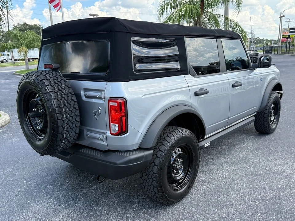 2021 Ford Bronco 6th Gen - Image 9 of 12