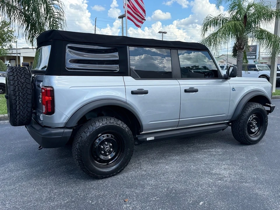 2021 Ford Bronco 6th Gen - Image 10 of 12