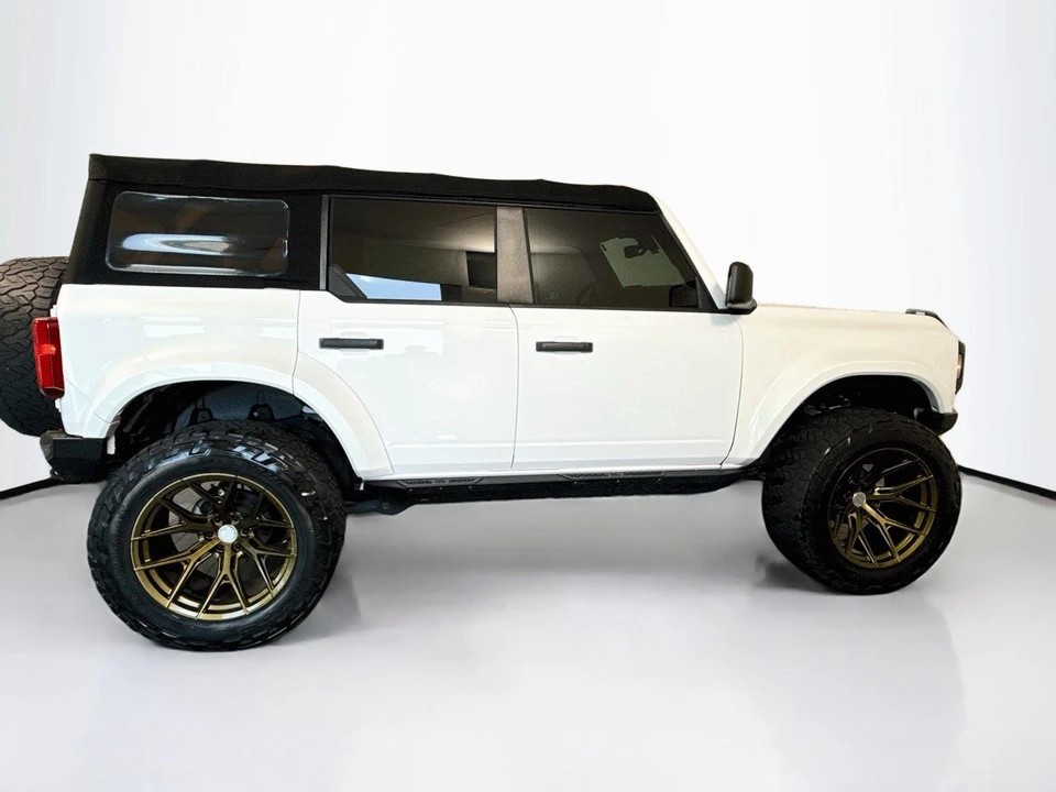 2021 Ford Bronco 6th Gen - Image 6 of 31