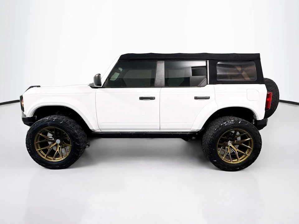 2021 Ford Bronco 6th Gen - Image 2 of 31