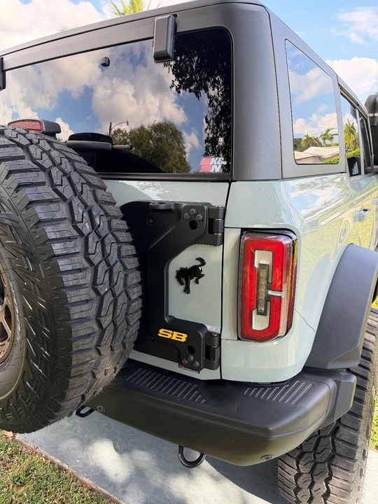 2021 Ford Bronco 6th Gen - Image 15 of 21