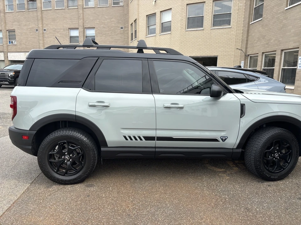2021 Ford Bronco 6th Gen - Image 5 of 15