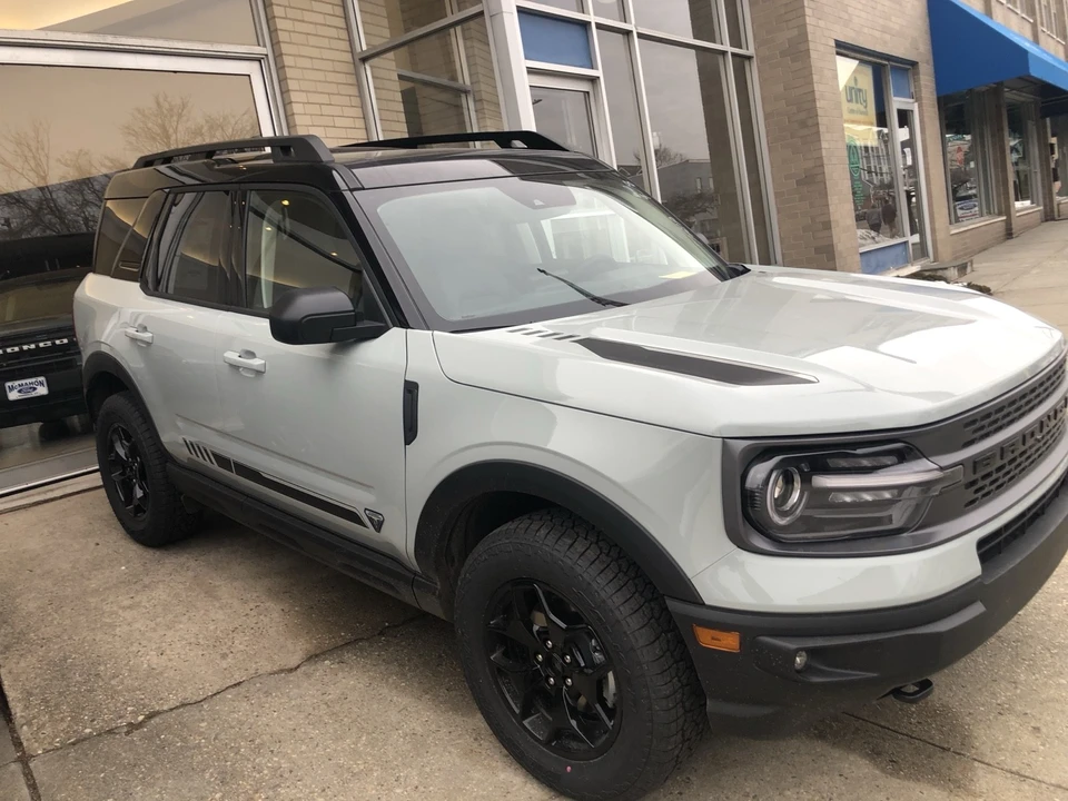 2021 Ford Bronco 6th Gen - Image 2 of 15