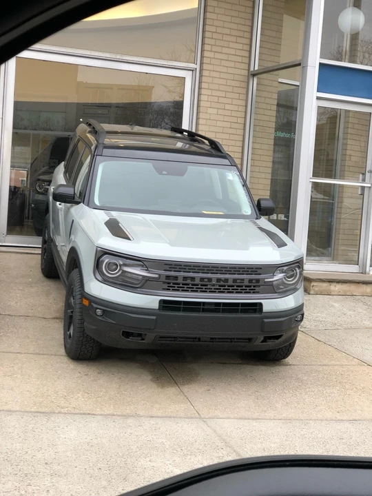2021 Ford Bronco 6th Gen - Image 3 of 15