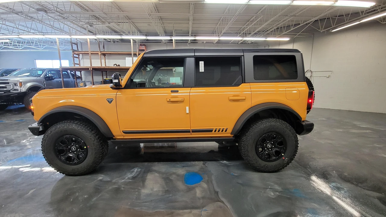 2021 Ford Bronco 6th Gen - Image 19 of 31