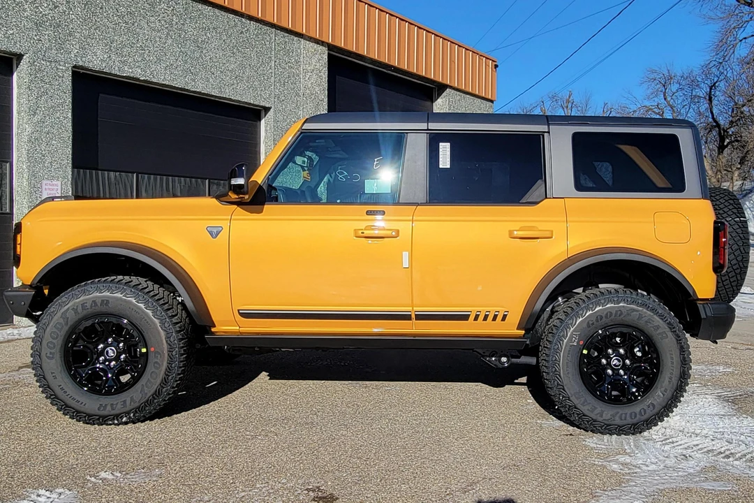2021 Ford Bronco 6th Gen - Image 3 of 31