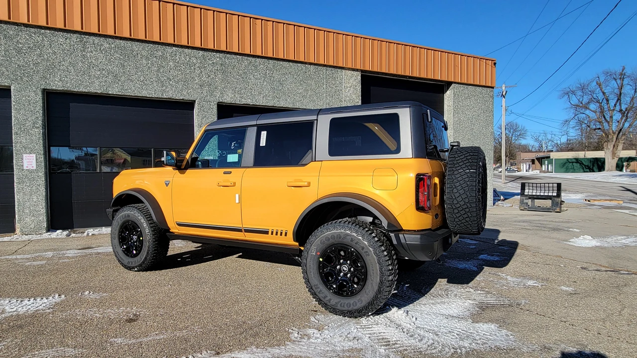 2021 Ford Bronco 6th Gen - Image 21 of 31