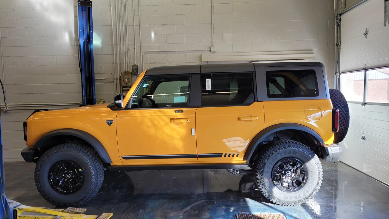 2021 Ford Bronco 6th Gen - Image 18 of 31