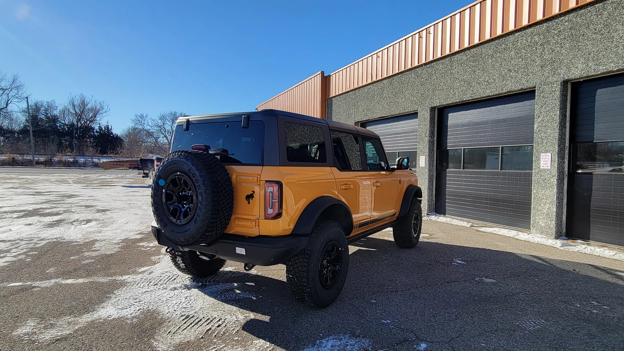 2021 Ford Bronco 6th Gen - Image 25 of 31