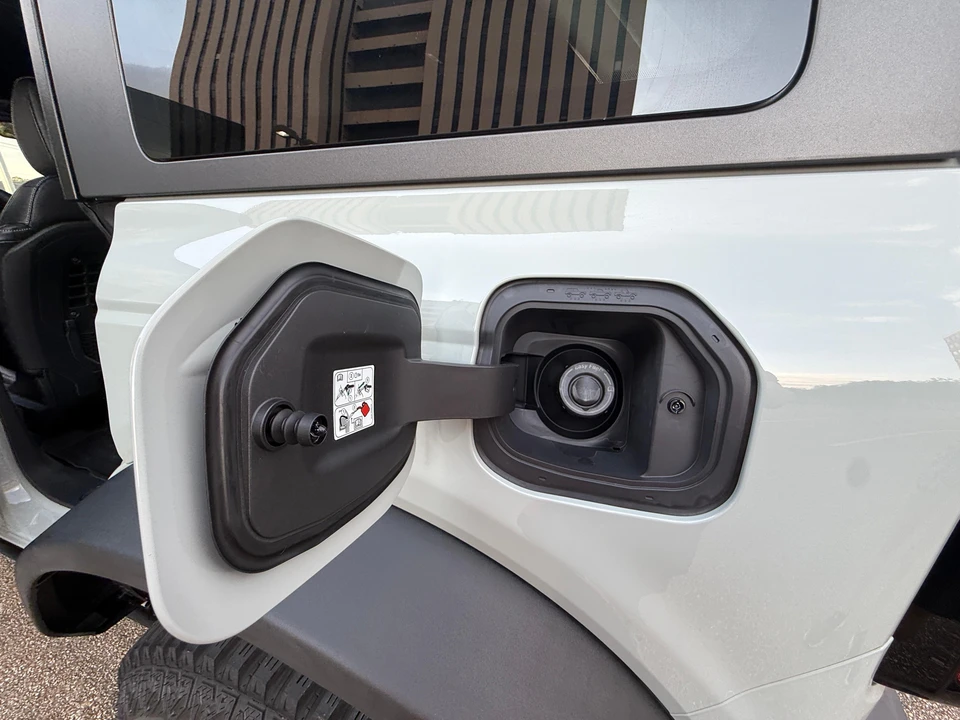 2021 Ford Bronco 6th Gen - Image 17 of 31
