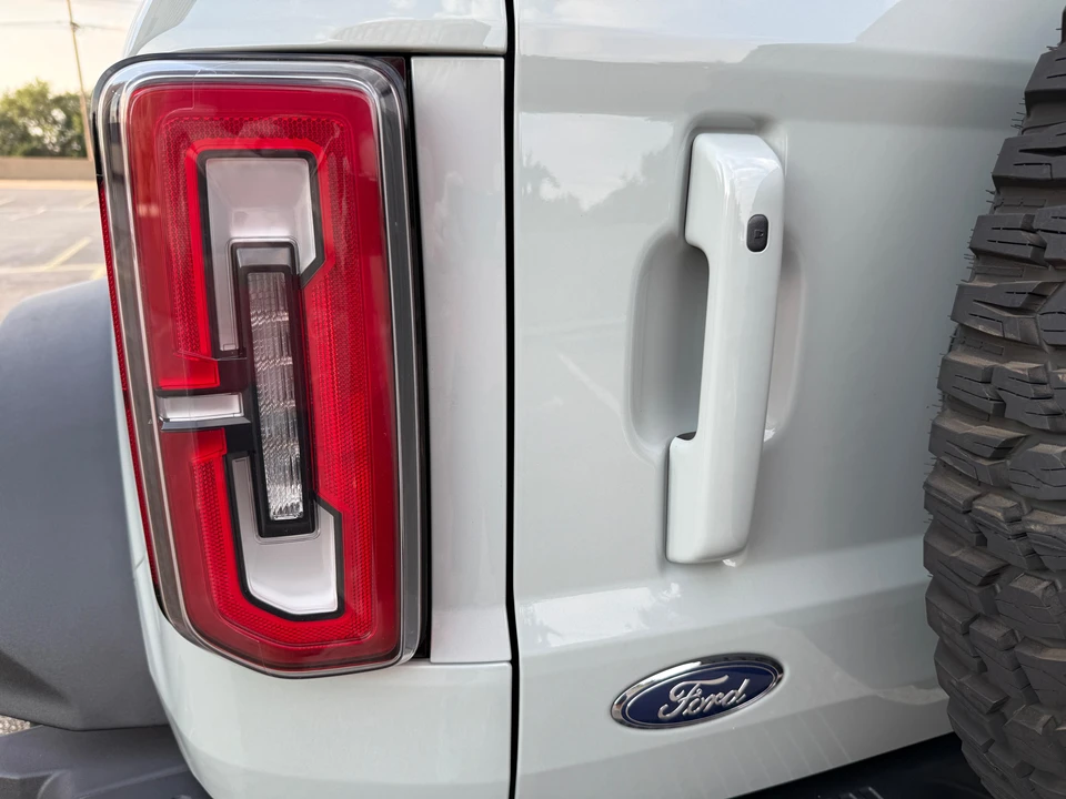 2021 Ford Bronco 6th Gen - Image 18 of 31