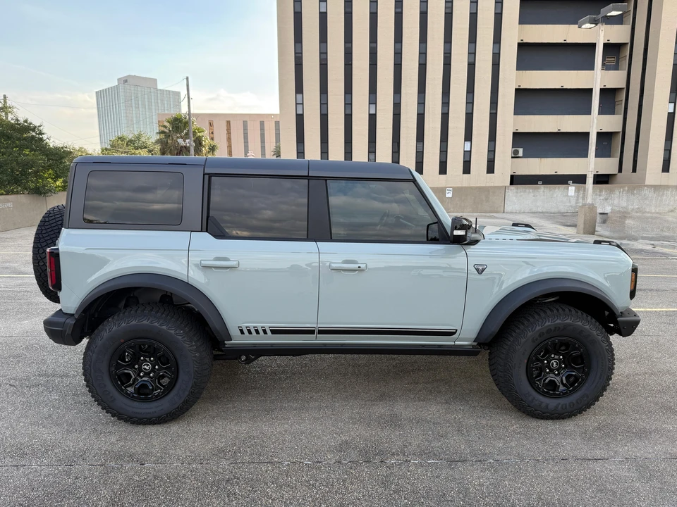 2021 Ford Bronco 6th Gen - Image 10 of 31
