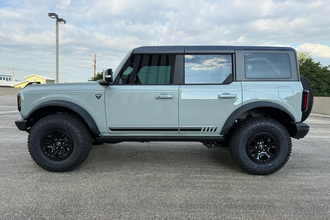 2021 Ford Bronco 6th Gen - Image 3 of 31