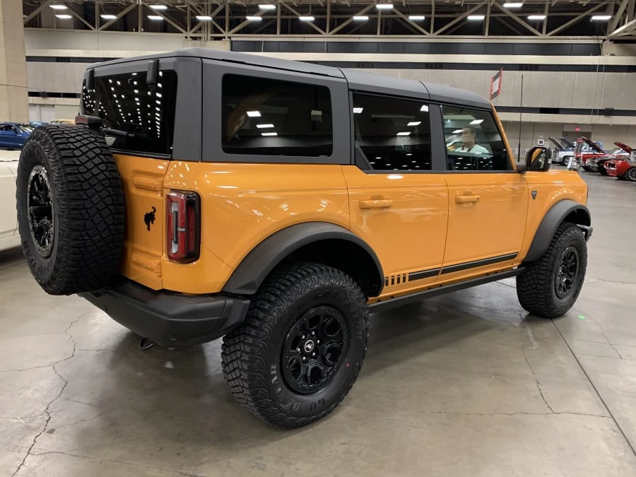 2021 Ford Bronco 6th Gen - Image 3 of 10