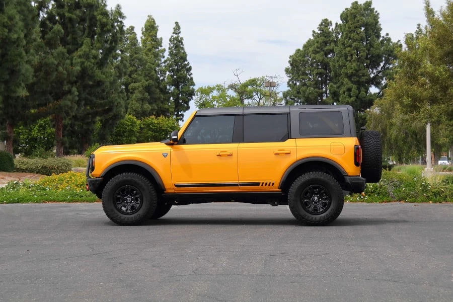 2021 Ford Bronco - Image 2 of 31