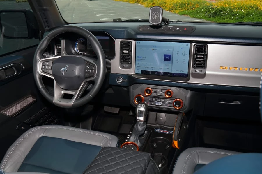 2021 Ford Bronco - Image 24 of 31