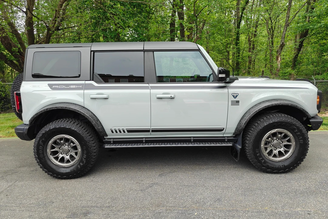 2021 Ford Bronco 6th Gen - Image 3 of 31