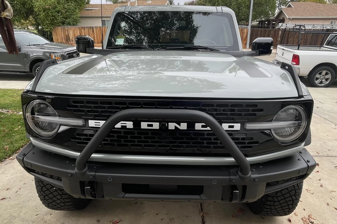 2021 Ford Bronco 6th Gen - Image 2 of 31